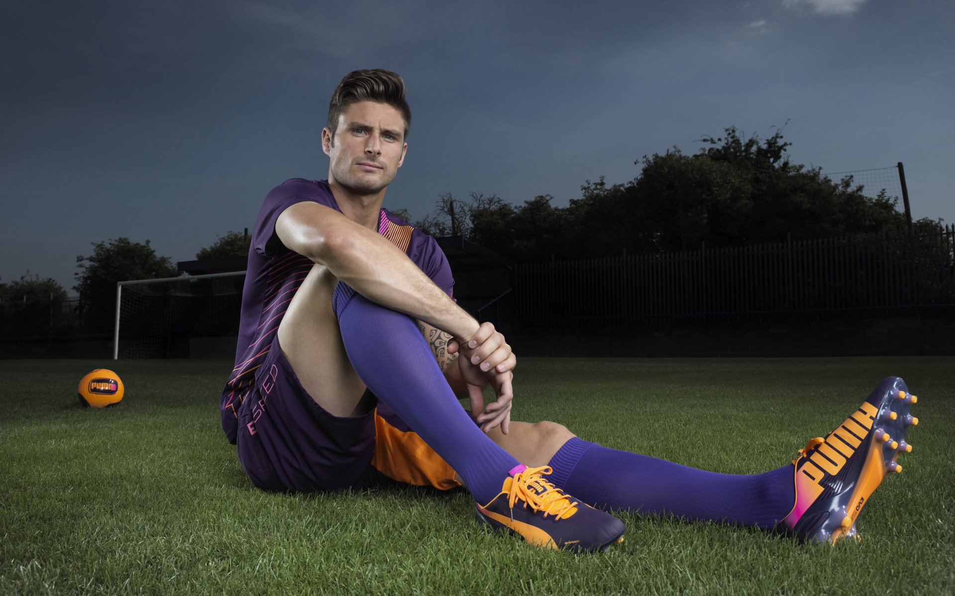 中国足球对抗型前锋数据统计，中国队足球队前锋